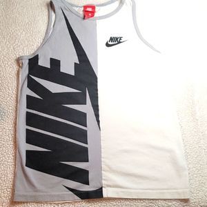 Nike Boy's Sleeveless Shirt Size XL
